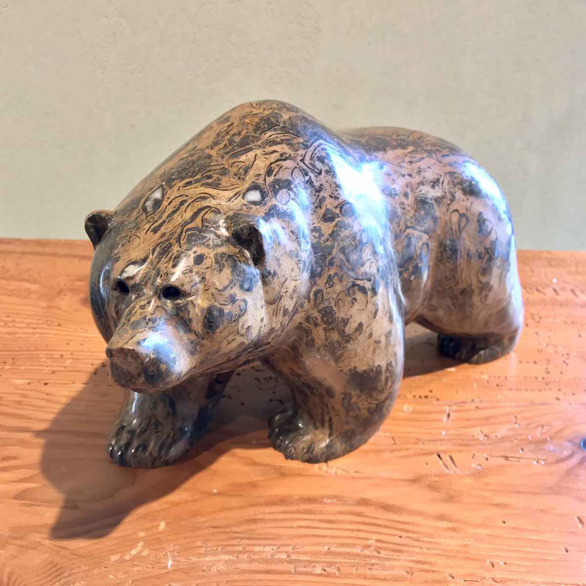 Grizzly Bear  E8904
