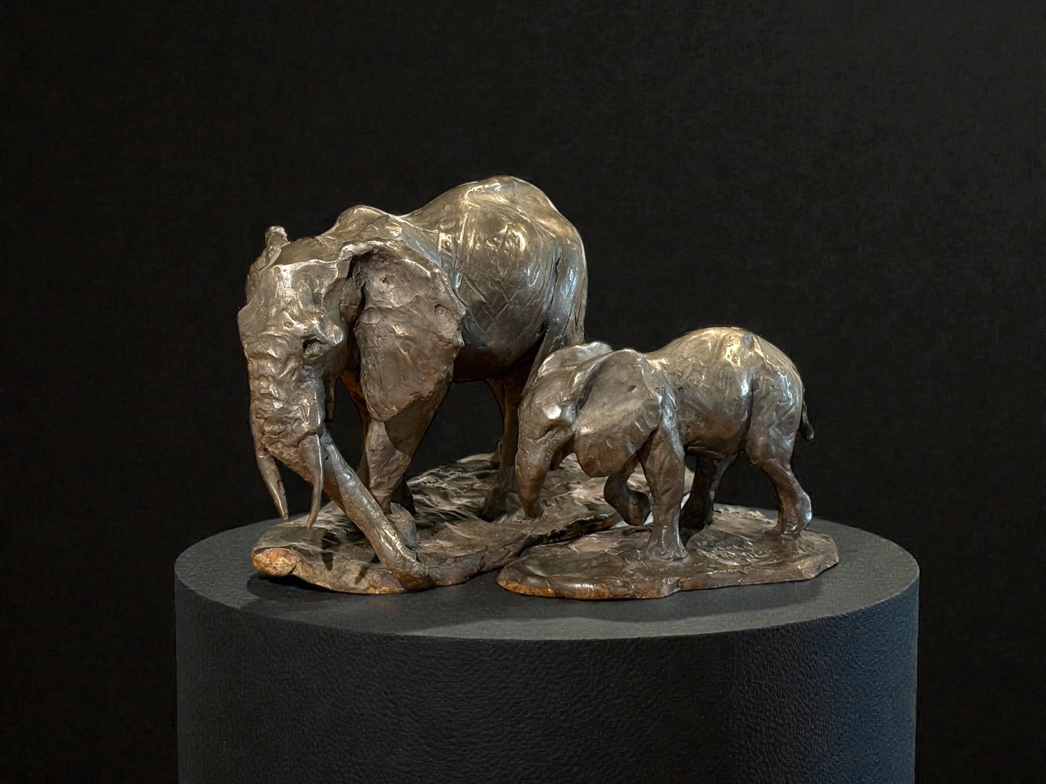 Mama Tusks & Little Tusks: Bronze Elephant Sculpture 1/20